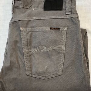 Nudie Jeans Relaxed Fit in Gray